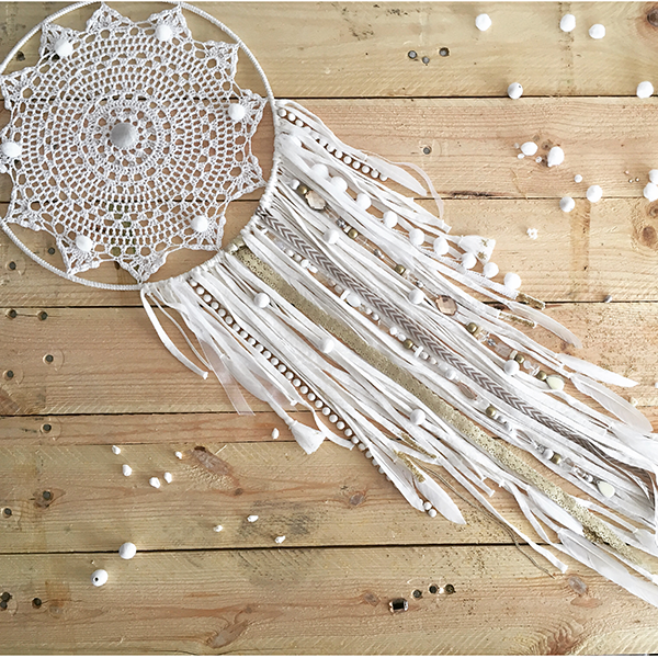 Dreamcatcher dream catcher easy DIY crochet doily with lace and jersey bangs Dreamcatcher dream catcher easy DIY crochet doily with lace and jersey bangs
