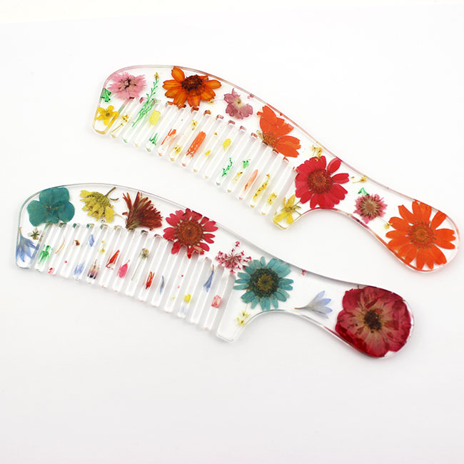 Schema Use inclusion resin and dried flowers to make a comb Schema Use inclusion resin and dried flowers to make a comb