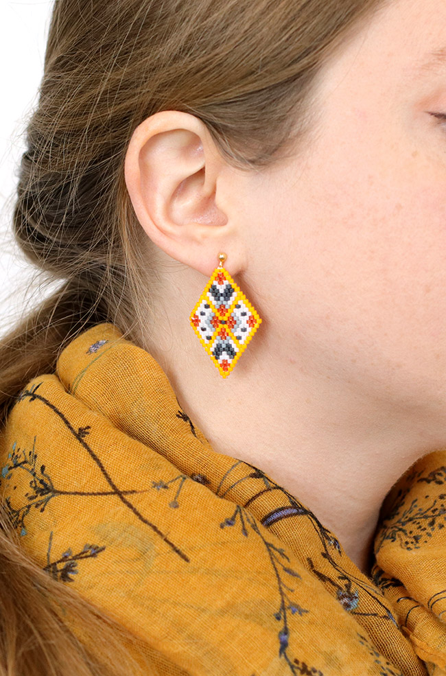 Earrings lozenge beads Miyuki brick stitch pinterest Boucles d'oreilles tissées losange en perles Miyuki brick stitch pinterest