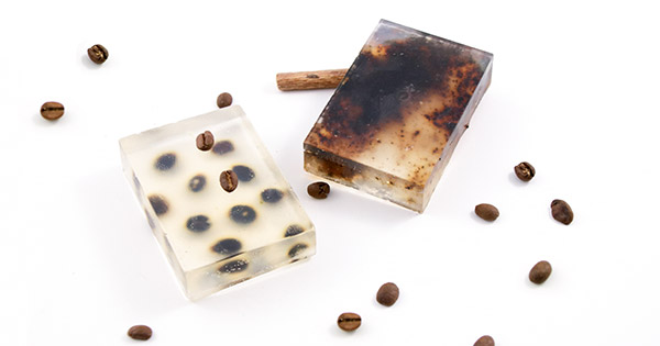 DIY Vegan soap with coffee beans and grounds in 30 minutes DIY Vegan soap with coffee beans and grounds in 30 minutes