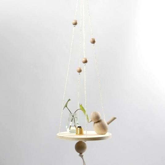 DIY decoration - hanging shelf with wooden beads DIY decoration - hanging shelf with wooden beads