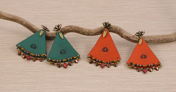 Leather and glass bead earrings Leather and glass bead earrings