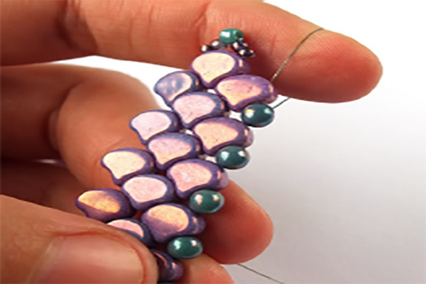 Step5 bracelet imitation snake glass beads Ginko