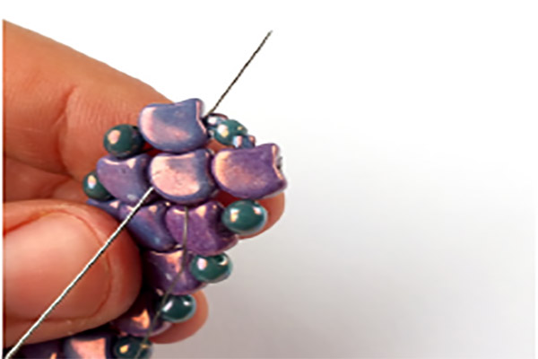 step 8 bracelet imitation snake glass beads Ginko