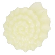 12mm Plastic shell beads - Ecru x8