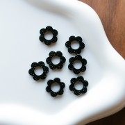 14 mm acrylic flower pendant - Black glitter x1
