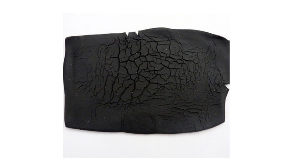 Learn how to create a black marble effect in polymer : Step 2 Learn how to create a black marble effect in polymer : Step 2