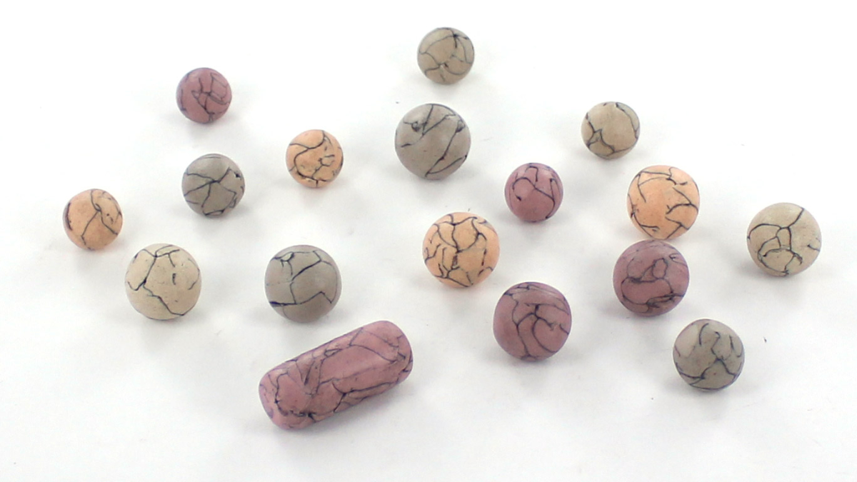 DIY polymer clay necklace imitation howlite pastel beads : Step 7 DIY polymer clay necklace imitation howlite pastel beads : Step 7