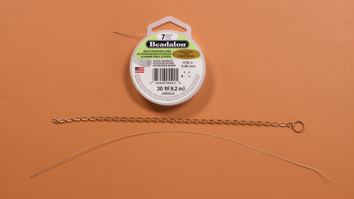 Asymmetrical necklace with gold filled chain and natural garnet and carnelian gems : Step 3 Asymmetrical necklace with gold filled chain and natural garnet and carnelian gems : Step 3