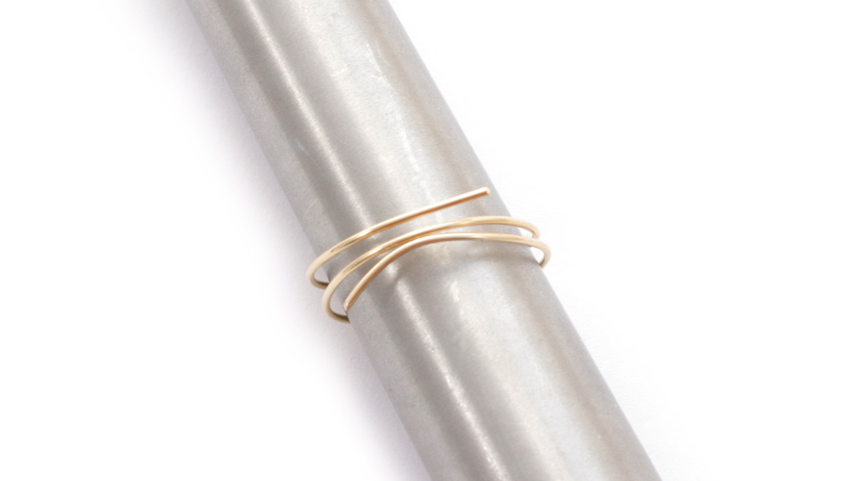 Create your own gold filled wire and gemstone ring : Step 1 Create your own gold filled wire and gemstone ring : Step 1