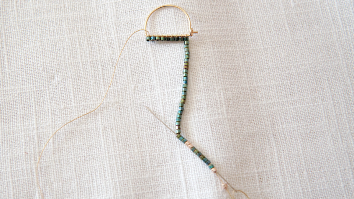 Miyuki Pearl Earrings Half hoop and beaded fringe : Step 5 Miyuki Pearl Earrings Half hoop and beaded fringe : Step 5