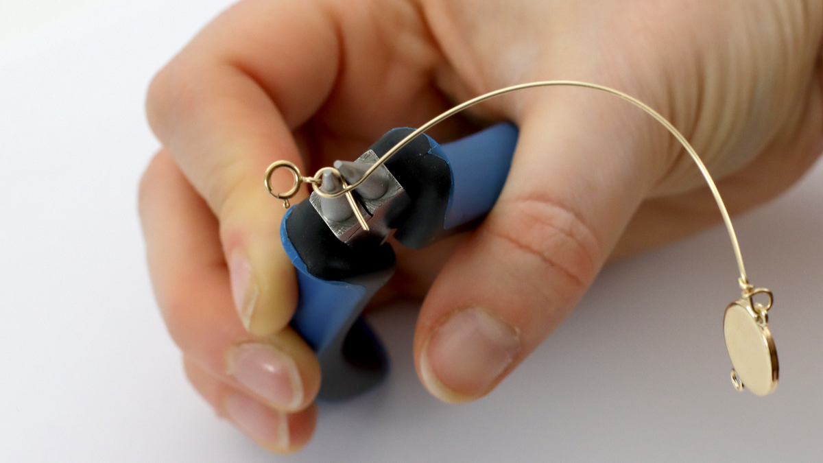 Tuto Gold Filled black resin bangle bracelet : Step 6 Tuto Gold Filled black resin bangle bracelet : Step 6