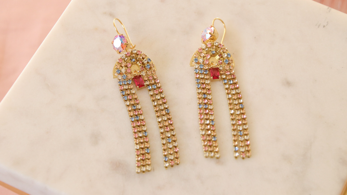 Arch shape rhinestone pendant earrings Arch shape rhinestone pendant earrings