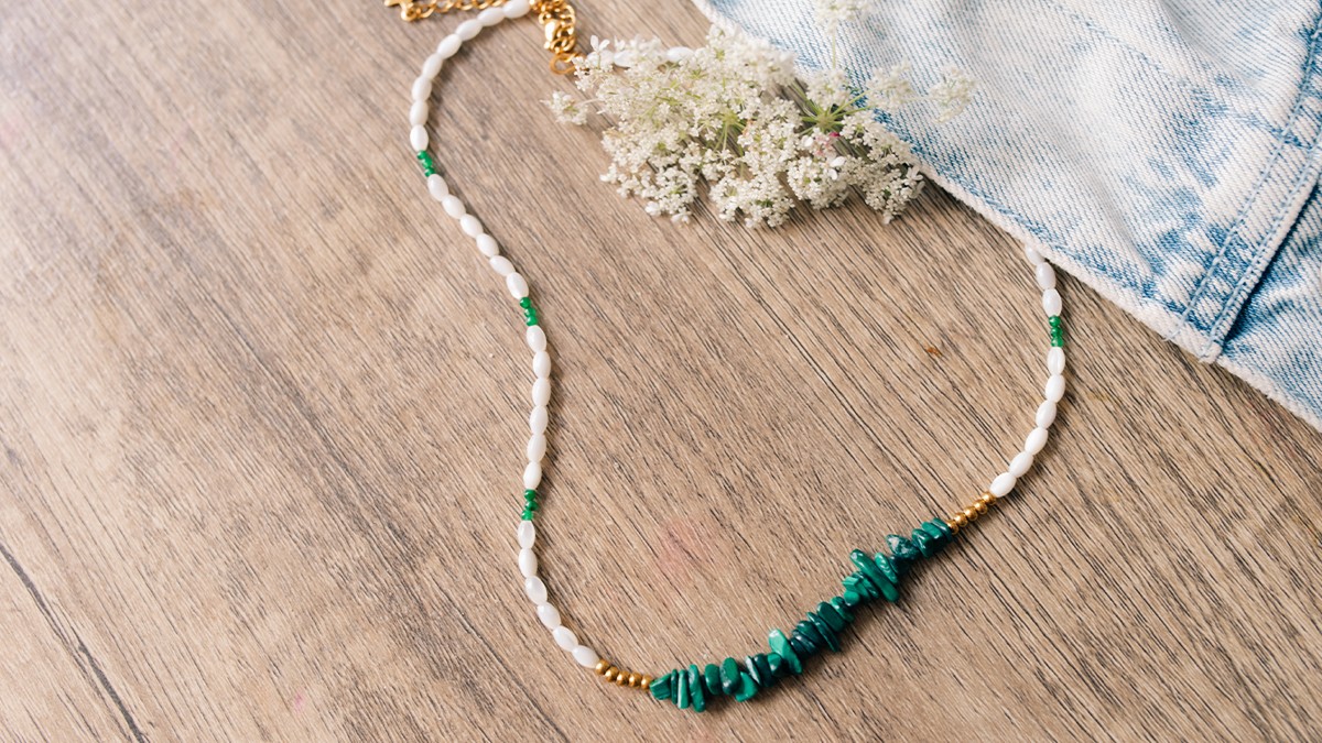 Pearl and chip necklace Pearl and chip necklace