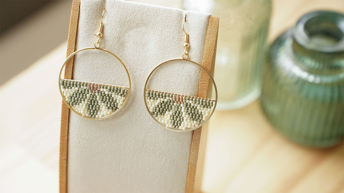 Half flower weaving earrings Half flower weaving earrings