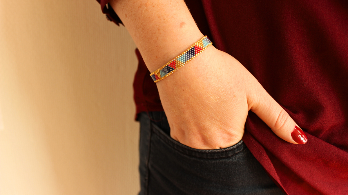 Triangle bracelet with Miyuki 11/0 beads in peyote pair Triangle bracelet with Miyuki 11/0 beads in peyote pair