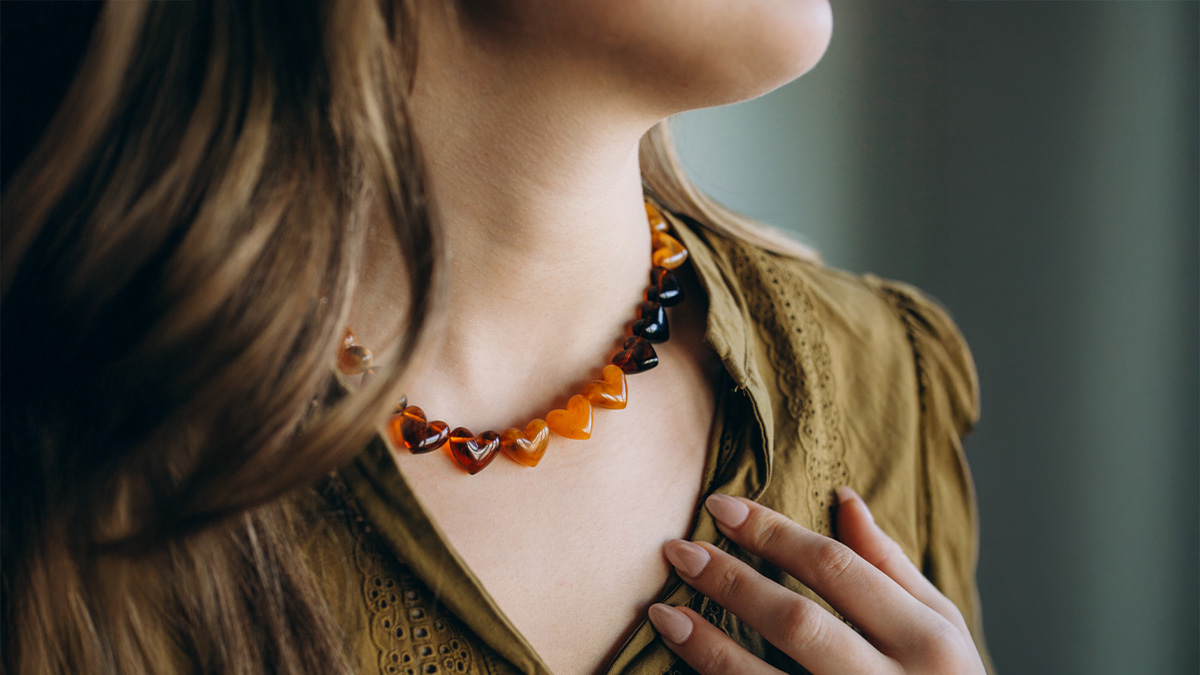 Resin heart beads necklace Resin heart beads necklace