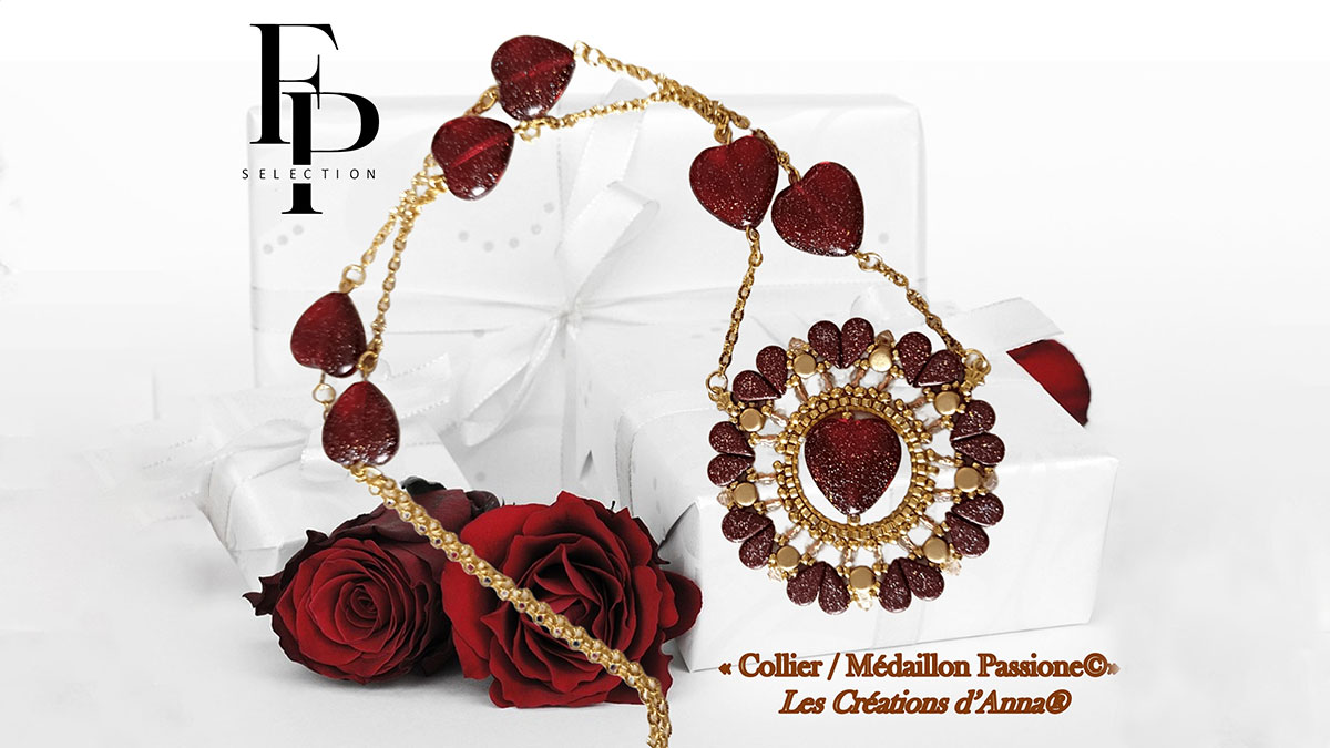 Passione medallion necklace Passione medallion necklace