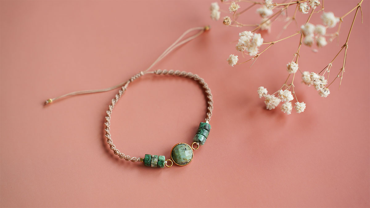 Micro macramé and African turquoise bracelet Micro macramé and African turquoise bracelet