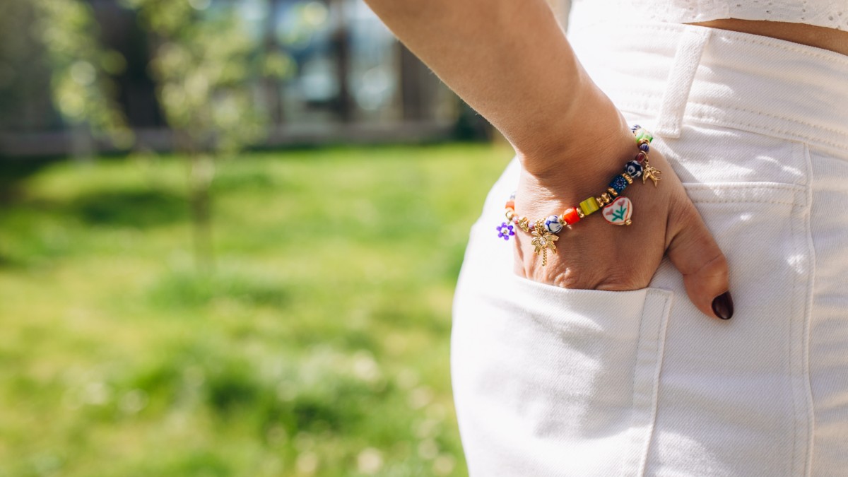 Multi-colored bracelet with glass, steel and ceramic beads Multi-colored bracelet with glass, steel and ceramic beads