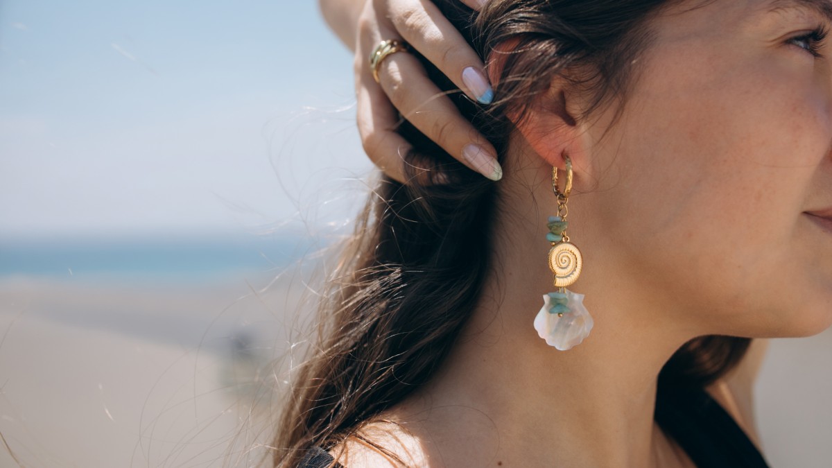 Summer hoop earrings with multiple charms, made of stainless steel and mother-of-pearl Summer hoop earrings with multiple charms, made of stainless steel and mother-of-pearl