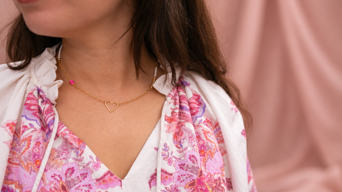 Gold Filled necklace with a chain, bead clusters, and a heart-shaped ring Gold Filled necklace with a chain, bead clusters, and a heart-shaped ring
